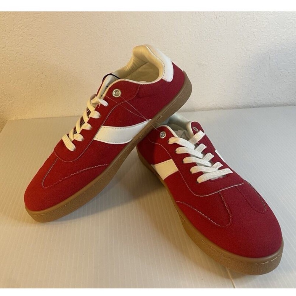 "SINCERELY JULES RED&WHITE TRIM LACE UP COURT SHOE SNEAKER SIZE 8 NEW WITH TAGS"